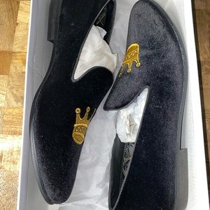 GENTLY USED Steve Madden Crown Loafer
